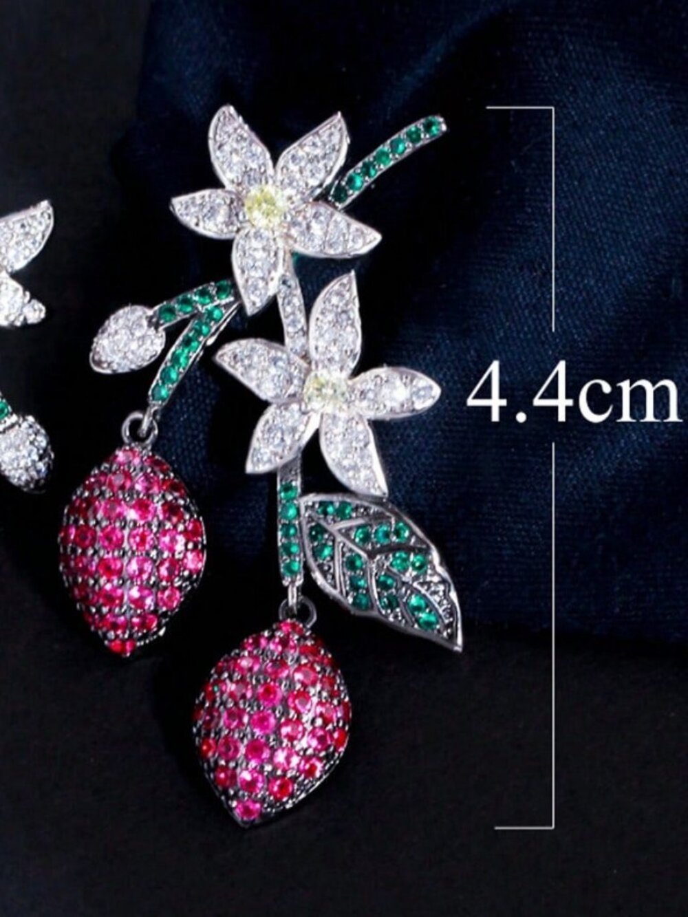 Elegant Women's Sparkling Dangling Drop Flower Leaf Luxury Earrings - Picture 6 of 7